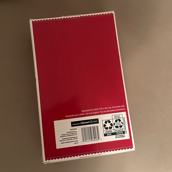 4 Christmas Ornaments set with flower mistletoe red green white - Picture 2 of 5